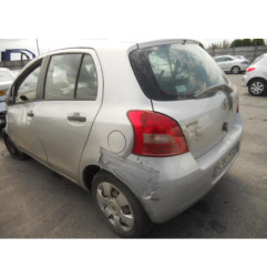Serrure avant droit TOYOTA YARIS 2