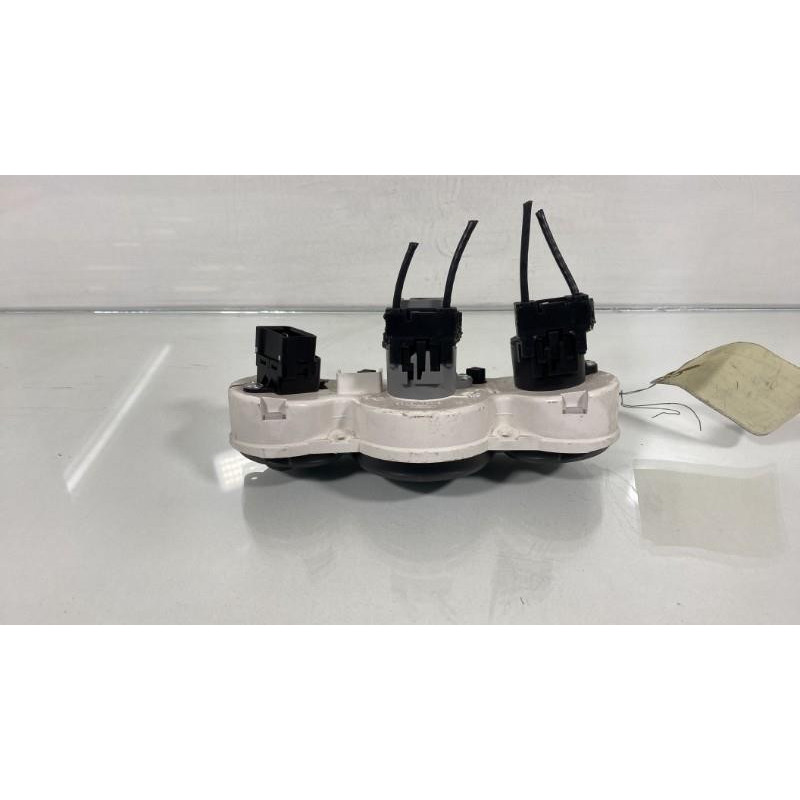Commande chauffage FORD FOCUS 1 Photo n°3
