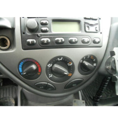 Bouton de warning FORD FOCUS 1