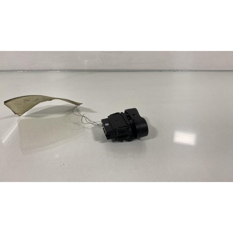 Commande degivrage lunette arriere DACIA LOGAN MCV 1 Photo n°2