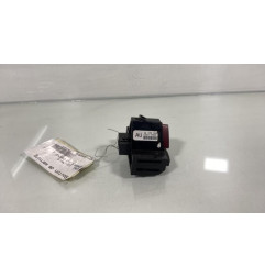 Bouton de warning OPEL CORSA D