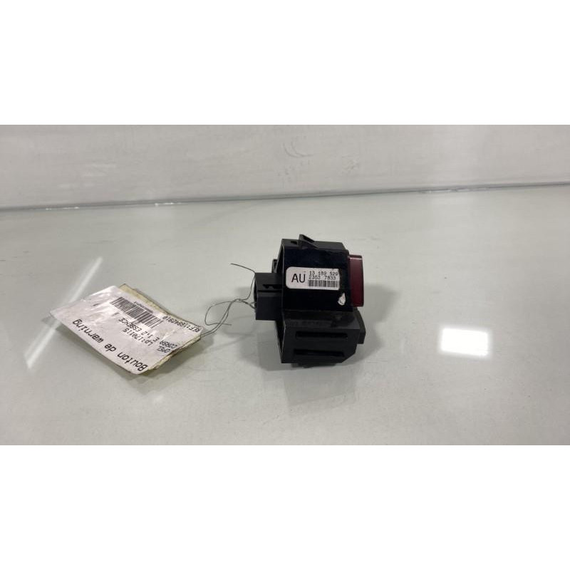 Bouton de warning OPEL CORSA D Photo n°2