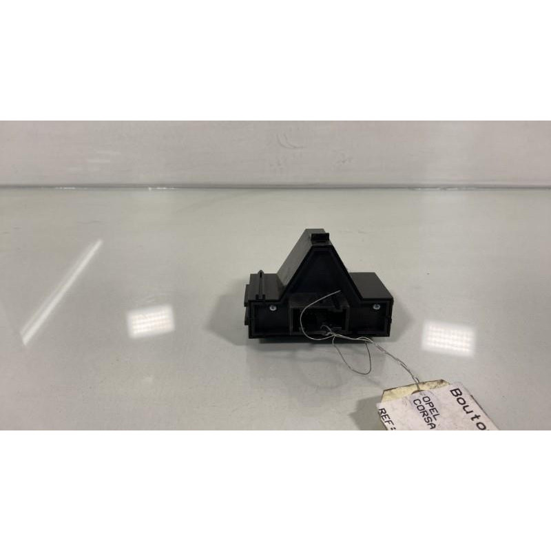 Bouton de warning OPEL CORSA D Photo n°3