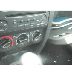Poignee porte arriere gauche RENAULT CLIO 2 CAMPUS