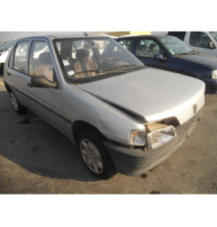 Bras essuie glace avant droit PEUGEOT 106