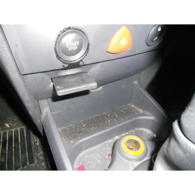 Chargeur CD RENAULT MEGANE 2 Photo n°9