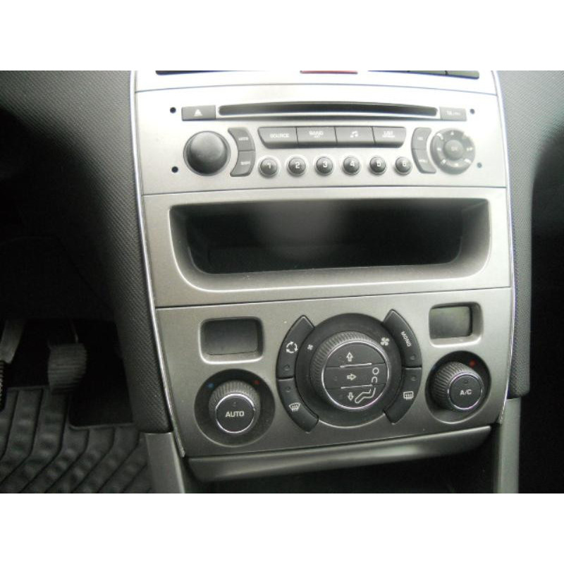 Bouton de warning PEUGEOT 308 1 Photo n°12