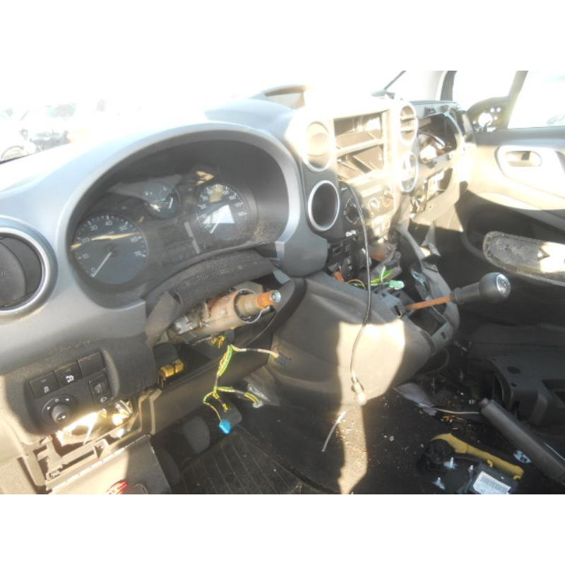 Poignee interieur avant gauche PEUGEOT PARTNER 2 Photo n°8