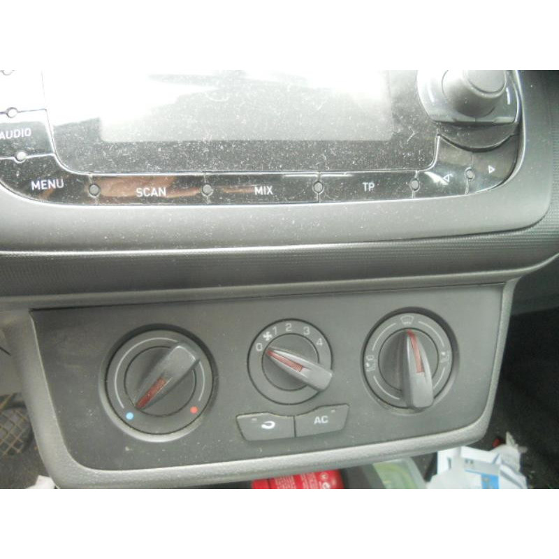 Bras essuie glace avant gauche SEAT IBIZA 4 Photo n°7