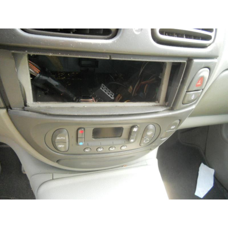 Serrure avant droit RENAULT SCENIC 1 Photo n°9