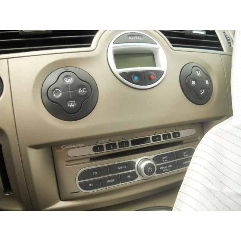 Trappe d'essence RENAULT SCENIC 2 Photo n°9