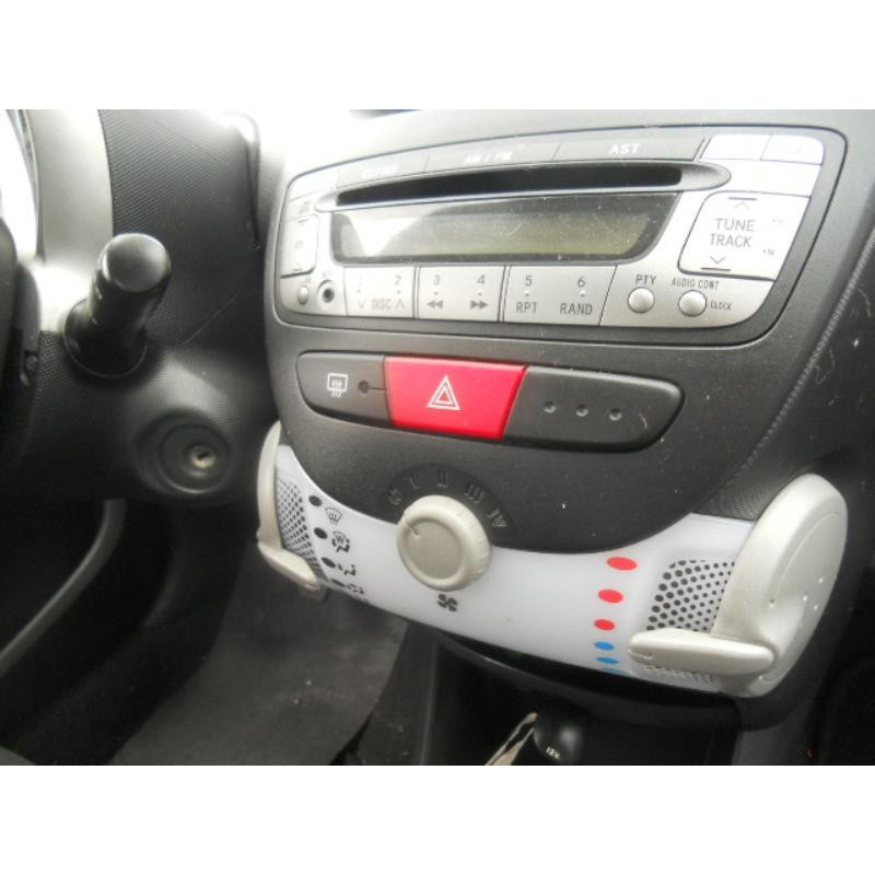 Feu arriere stop central TOYOTA AYGO 1 Photo n°9