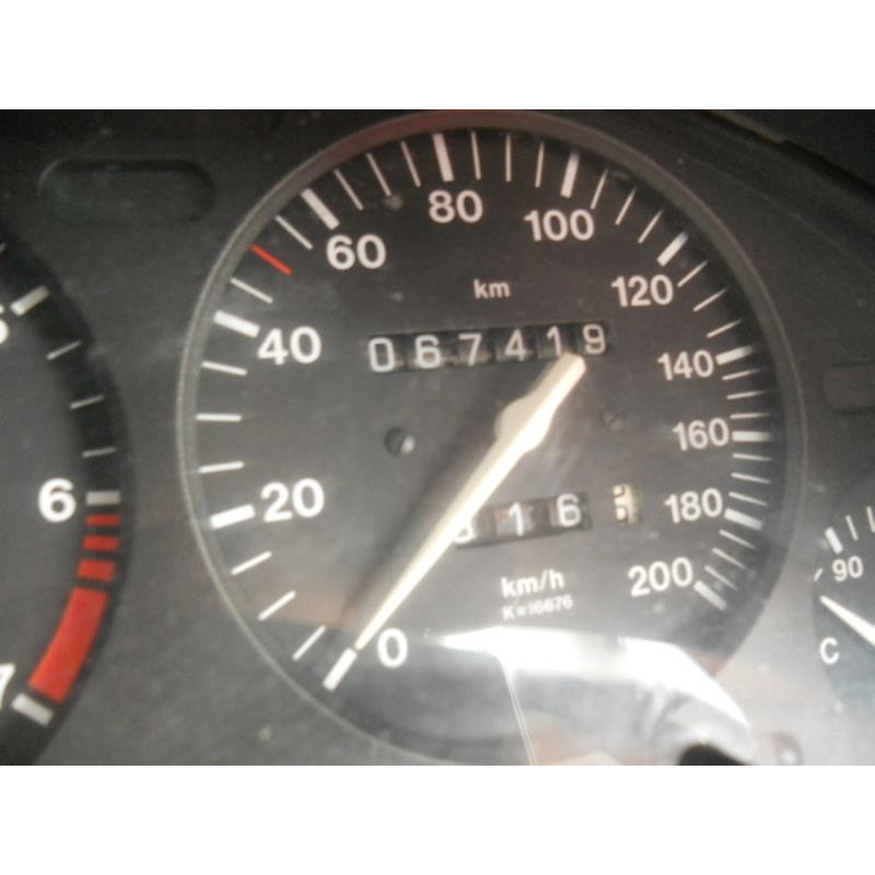 Porte avant droit OPEL CORSA B Photo n°9