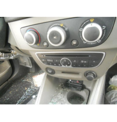 Poignee interieur avant gauche RENAULT MEGANE 3