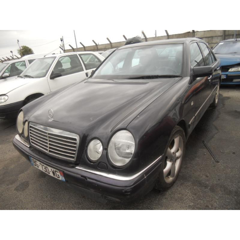 Porte arriere droit MERCEDES CLASSE E 210 Photo n°3