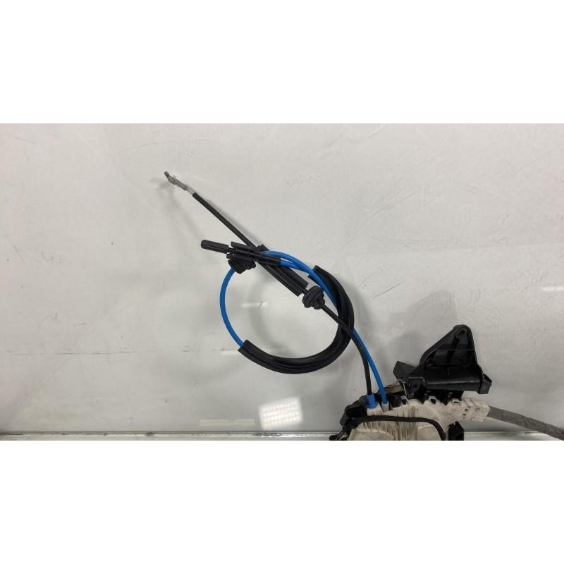 Serrure arriere droit MERCEDES CLASSE C 204 Photo n°4