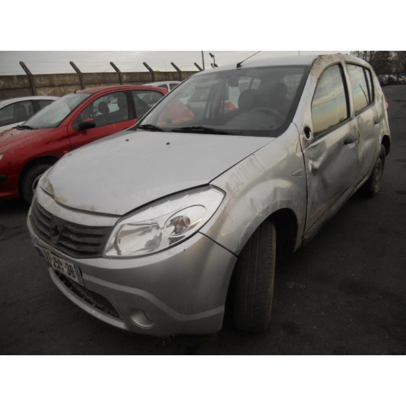 Charniere de porte avant gauche DACIA SANDERO 1 Photo n°1