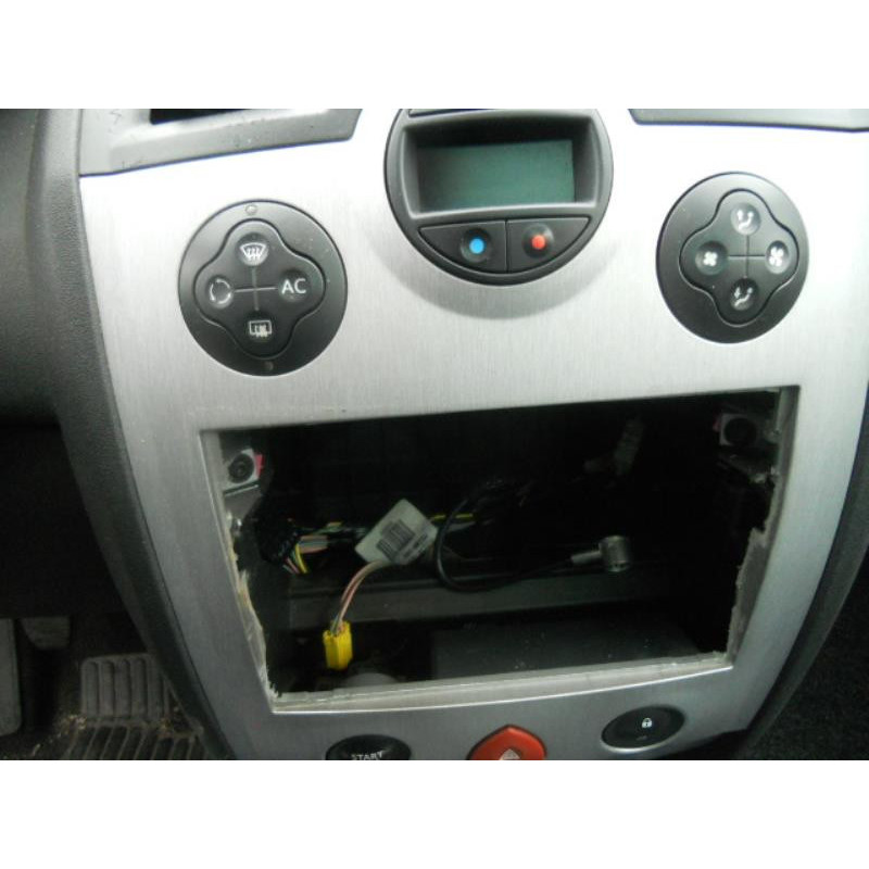 Porte avant droit RENAULT MEGANE 2 Photo n°9
