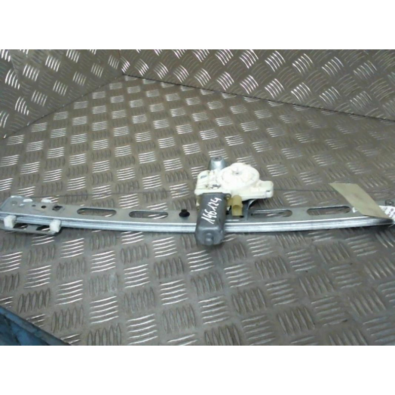 Leve vitre electrique avant gauche MERCEDES CLASSE A 168 Photo n°1