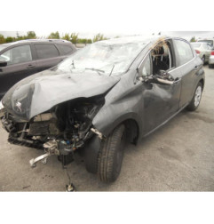 Commande GPS PEUGEOT 208 1