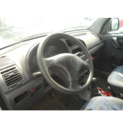 Custode arriere droit PEUGEOT PARTNER 1