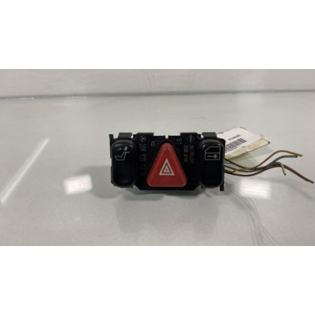 Bouton de warning MERCEDES CLASSE C 202 Photo n°1