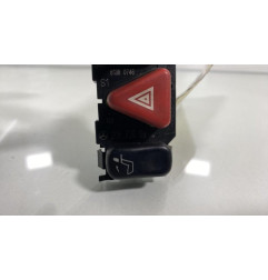 Bouton de warning MERCEDES CLASSE C 202
