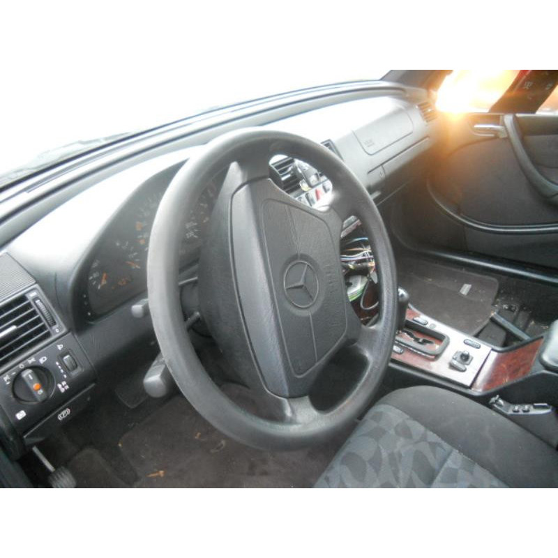 Bouton de warning MERCEDES CLASSE C 202 Photo n°8