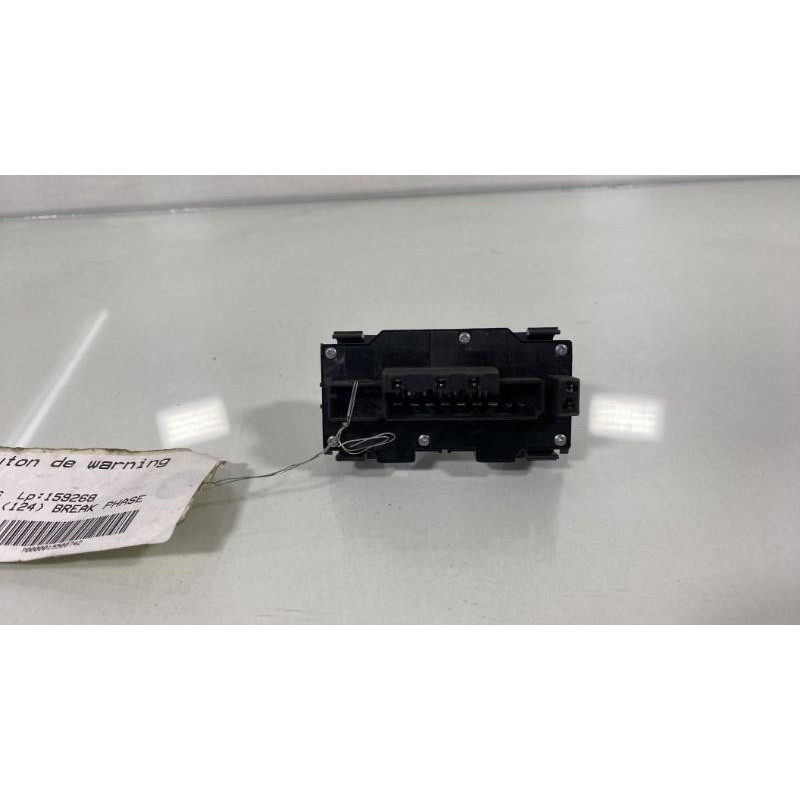 Bouton de warning MERCEDES CLASSE E 210 Photo n°3