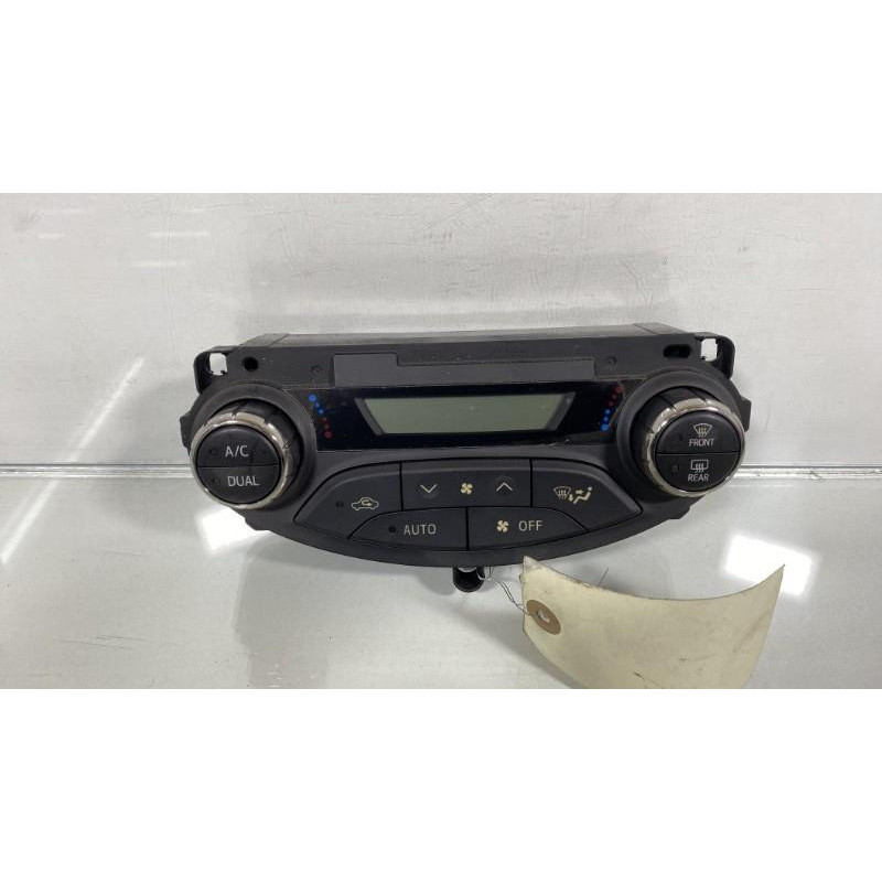 Commande chauffage TOYOTA YARIS 3 Photo n°1
