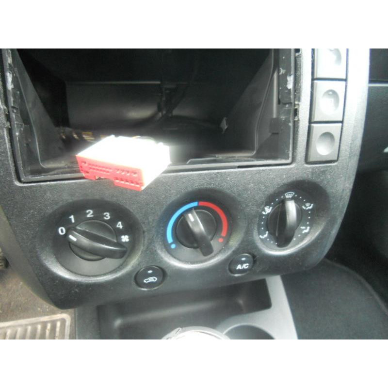 Poignee porte avant droit FORD FIESTA 5 Photo n°9