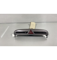 Bouton de warning PEUGEOT 308 1 Photo n°1