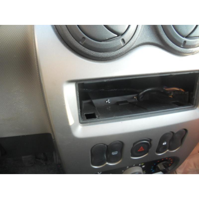 Commande degivrage lunette arriere DACIA SANDERO 1 Photo n°11