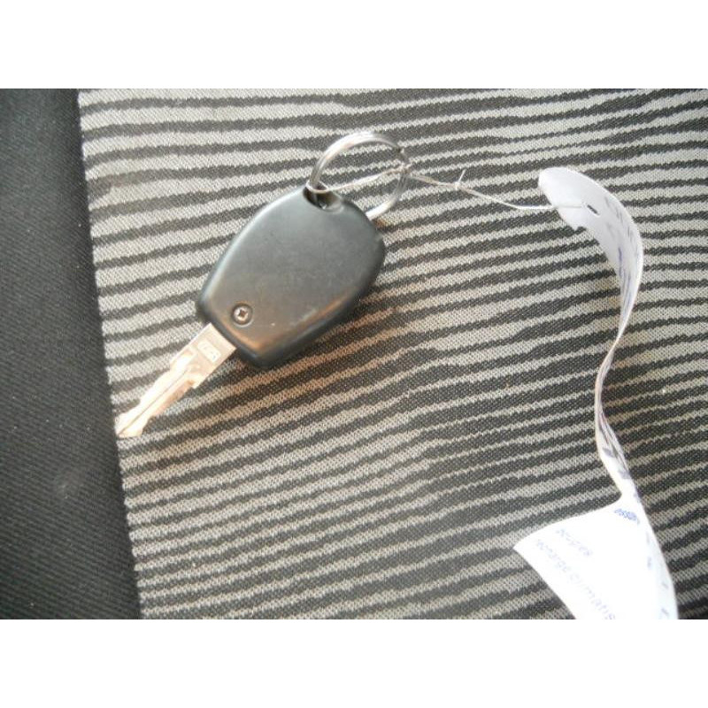 Commande degivrage lunette arriere DACIA SANDERO 1 Photo n°12