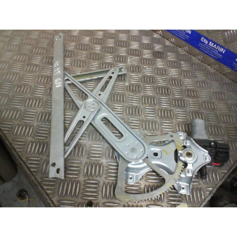 Leve vitre electrique avant droit TOYOTA AURIS 2 Photo n°2