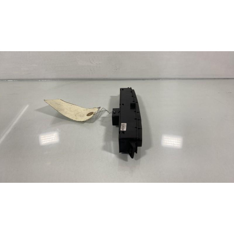 Bouton de warning FIAT GRANDE PUNTO Photo n°2
