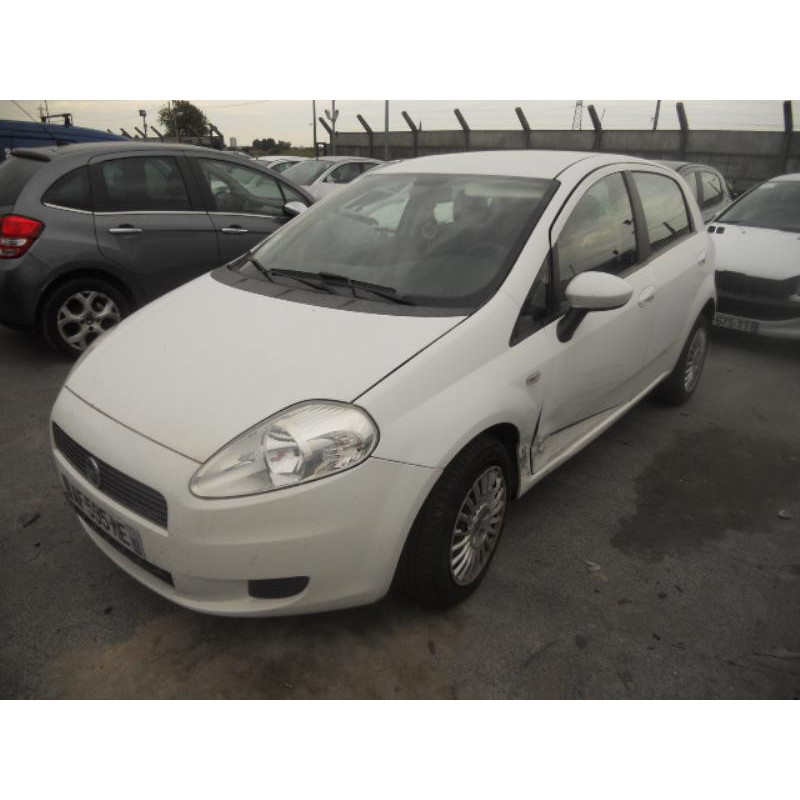 Bouton de warning FIAT GRANDE PUNTO Photo n°4