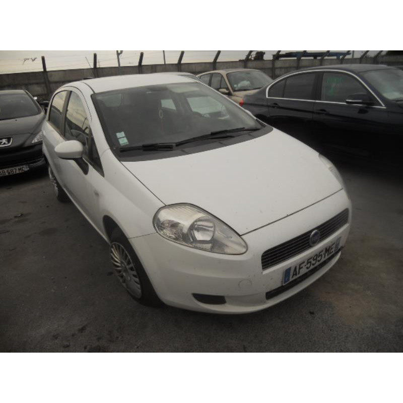 Bouton de warning FIAT GRANDE PUNTO Photo n°5