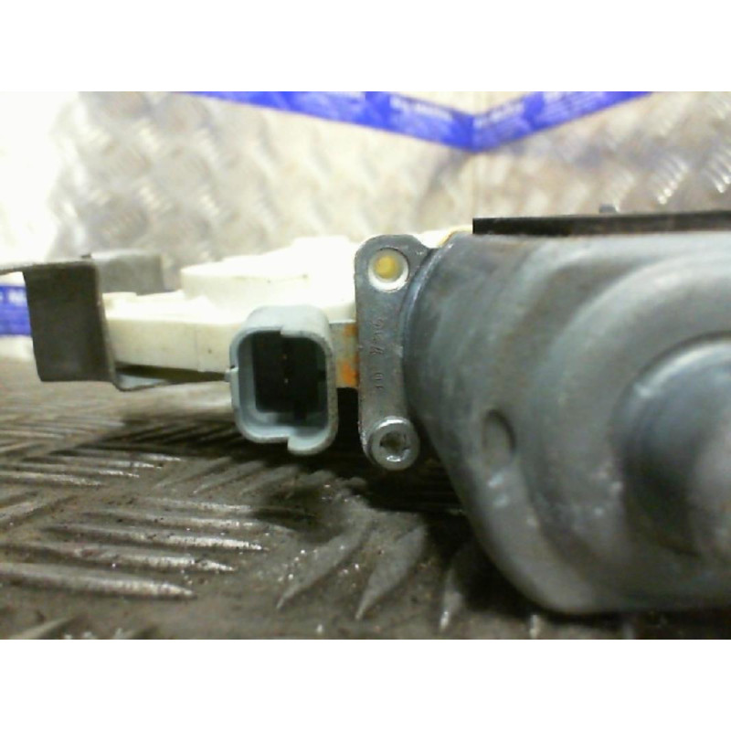 Leve vitre electrique avant gauche NISSAN MICRA 3 Photo n°3