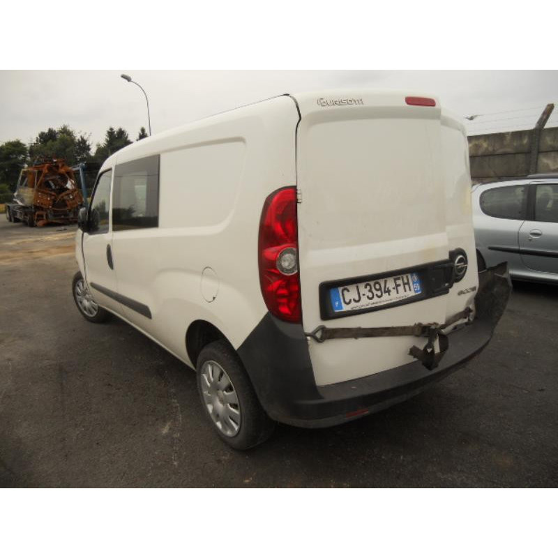 Bouton de warning OPEL COMBO D Photo n°7