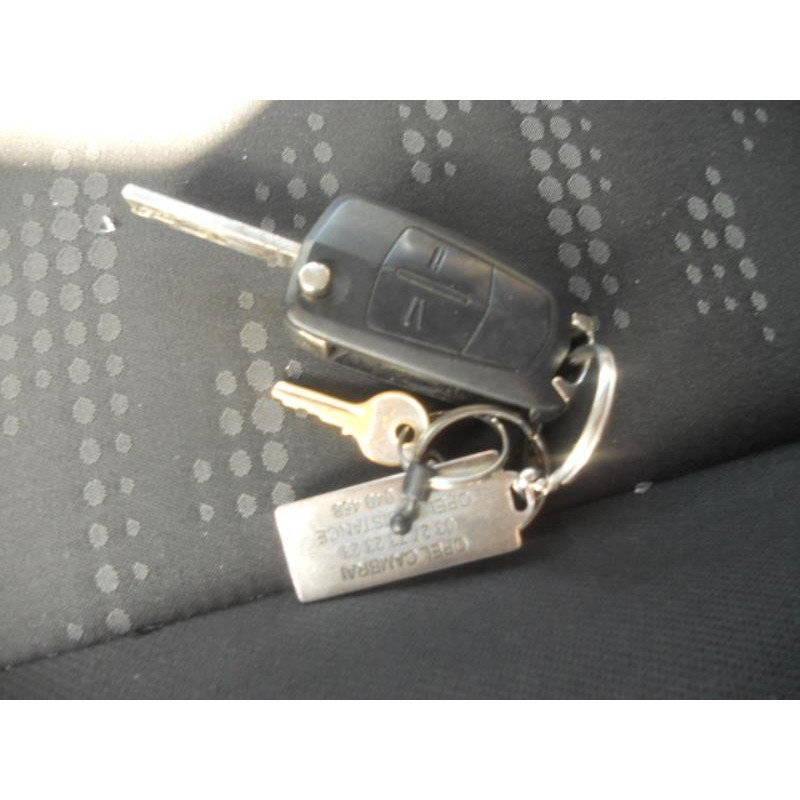 Trappe d'essence OPEL CORSA D Photo n°11
