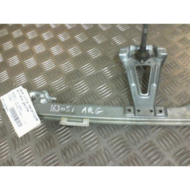 Leve vitre mecanique arriere gauche RENAULT CLIO 3 Photo n°2
