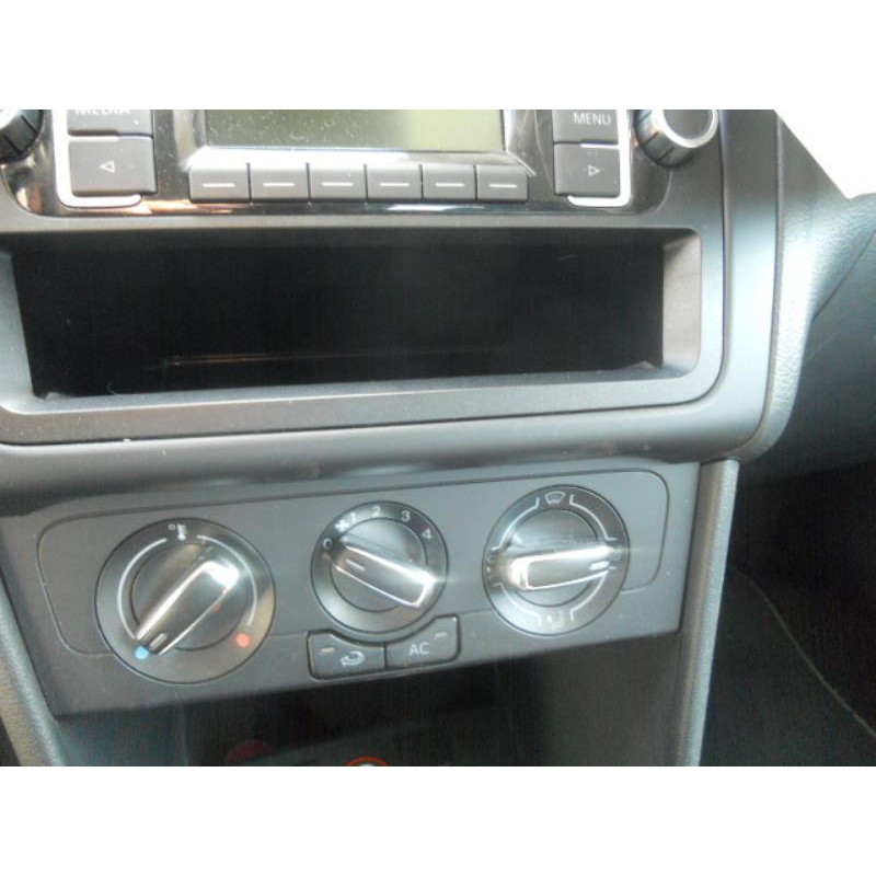 Poignee interieur avant gauche VOLKSWAGEN POLO 5 Photo n°11