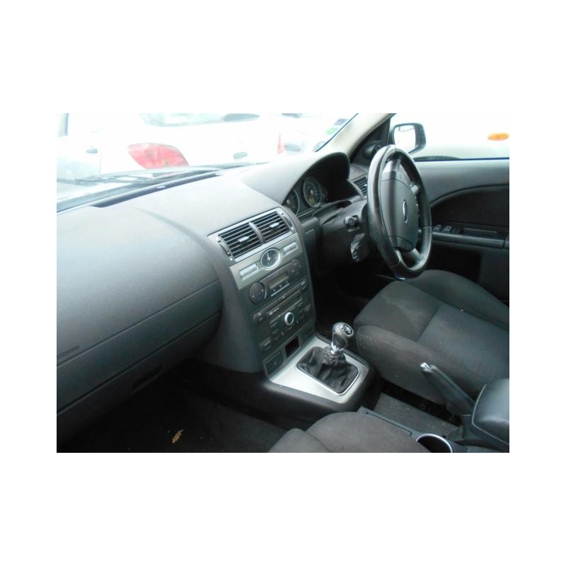 Bouton de warning FORD MONDEO 2 Photo n°8