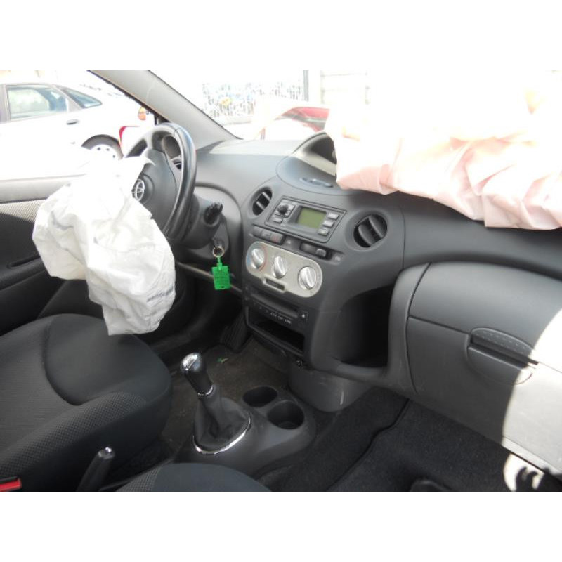 Porte avant droit TOYOTA YARIS 1 Photo n°11
