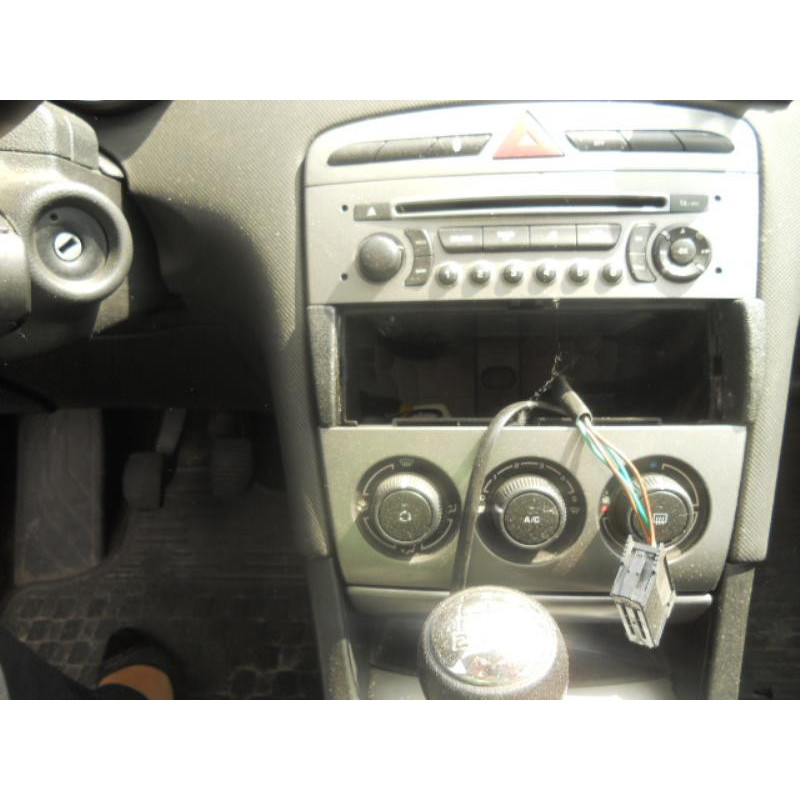 Bouton de warning PEUGEOT 308 1 Photo n°9