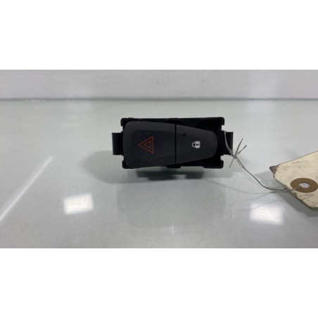 Bouton de warning DACIA LOGAN 2 Photo n°1