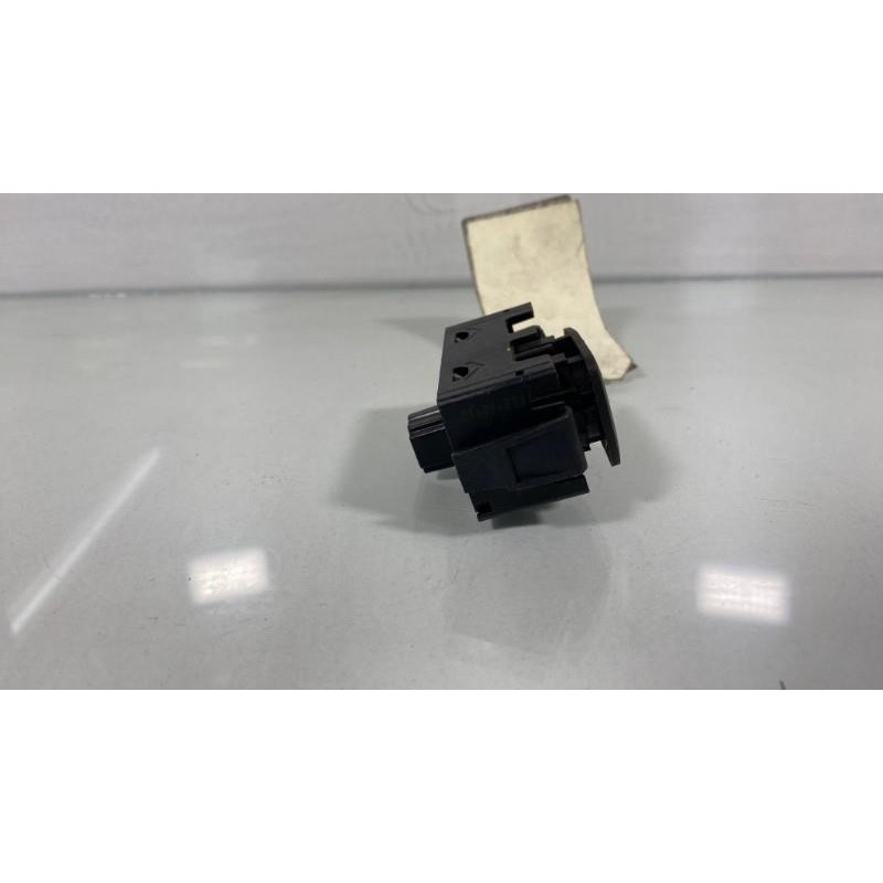 Bouton de warning DACIA LOGAN 2 Photo n°2