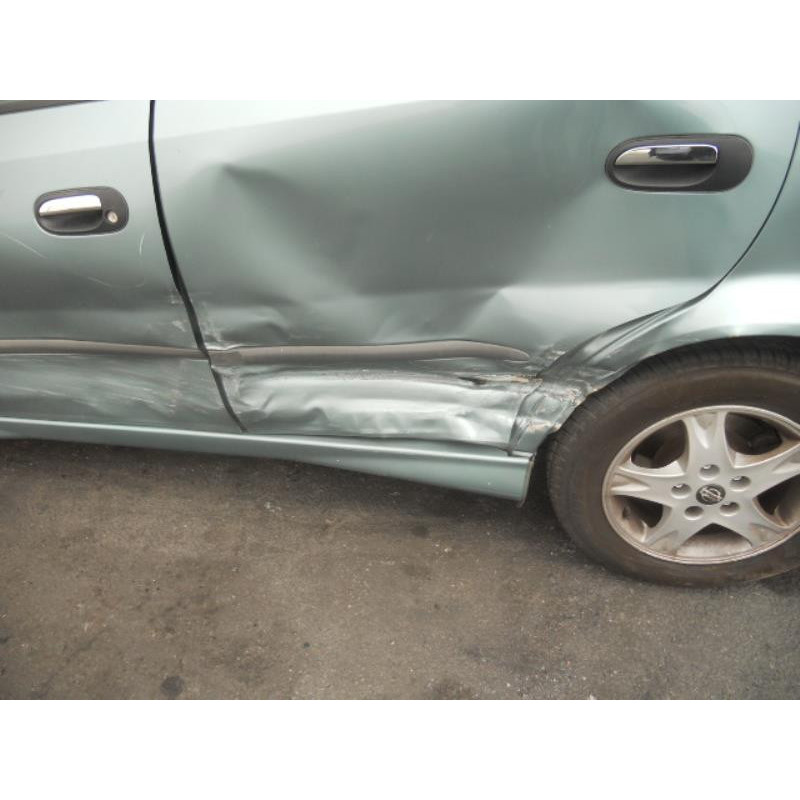 Bouton de warning NISSAN ALMERA TINO Photo n°8