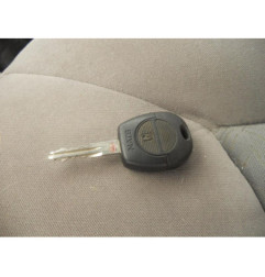 Bouton de warning NISSAN ALMERA TINO